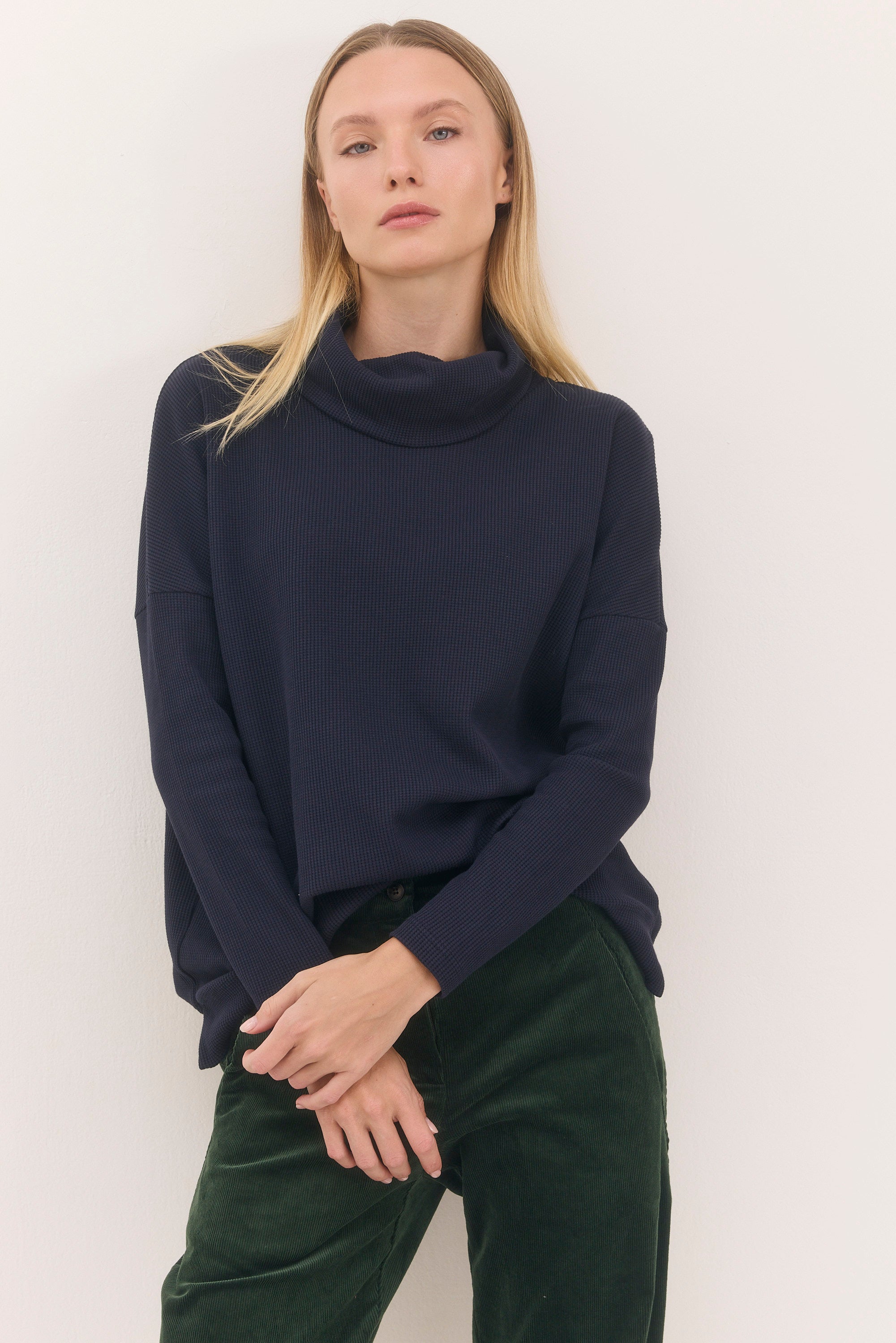 חולצת לונה כחול נייבי