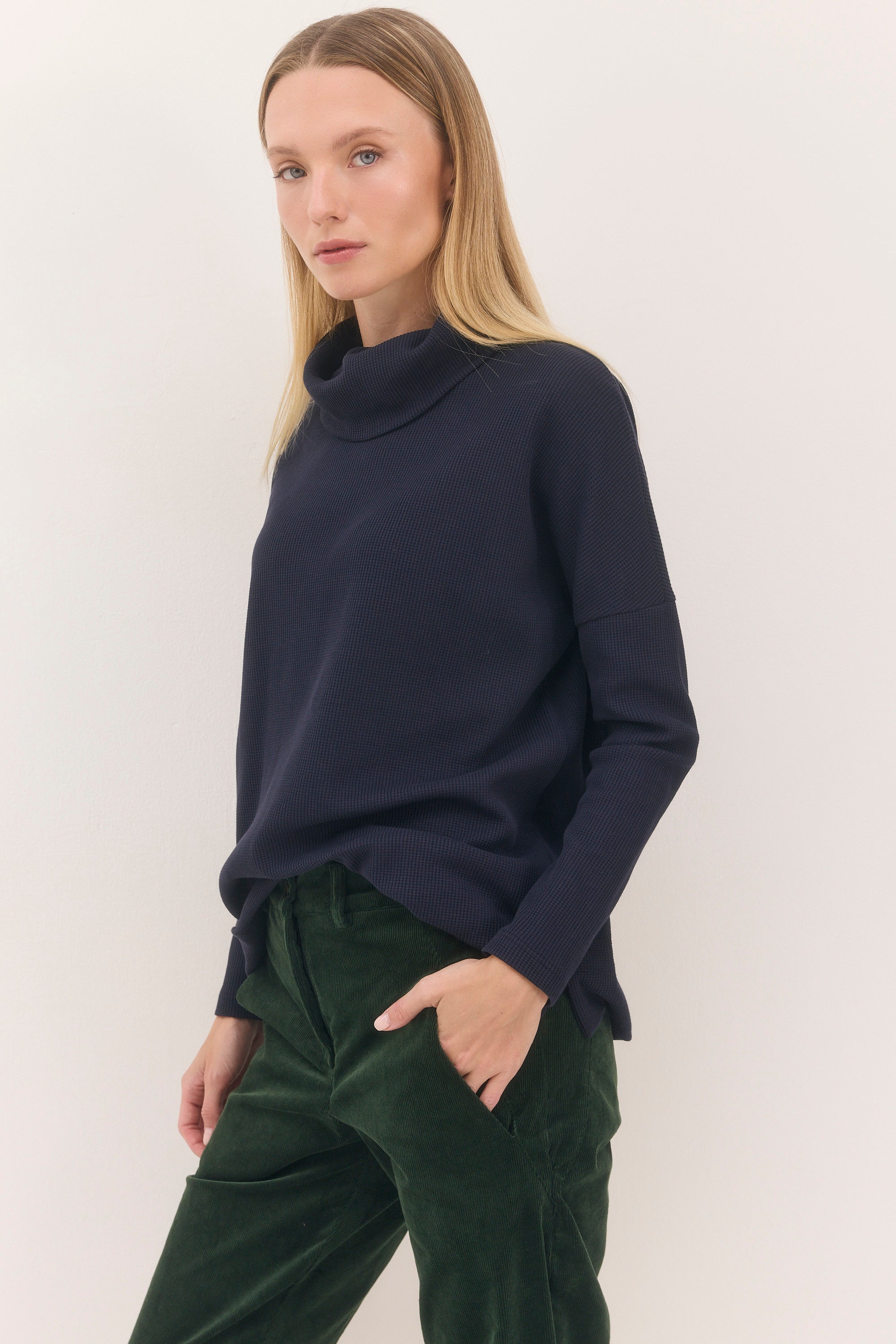 חולצת לונה כחול נייבי