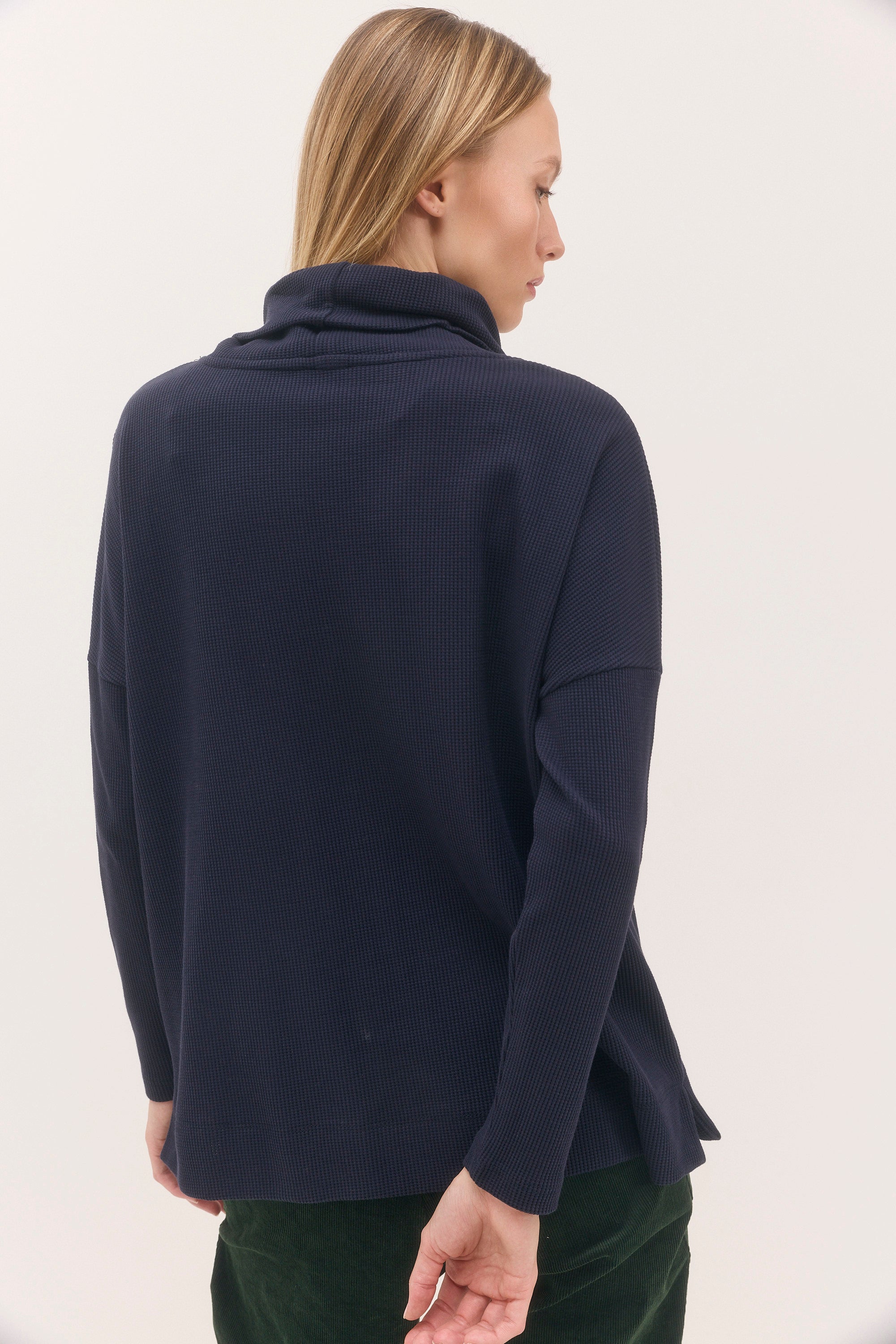 חולצת לונה כחול נייבי