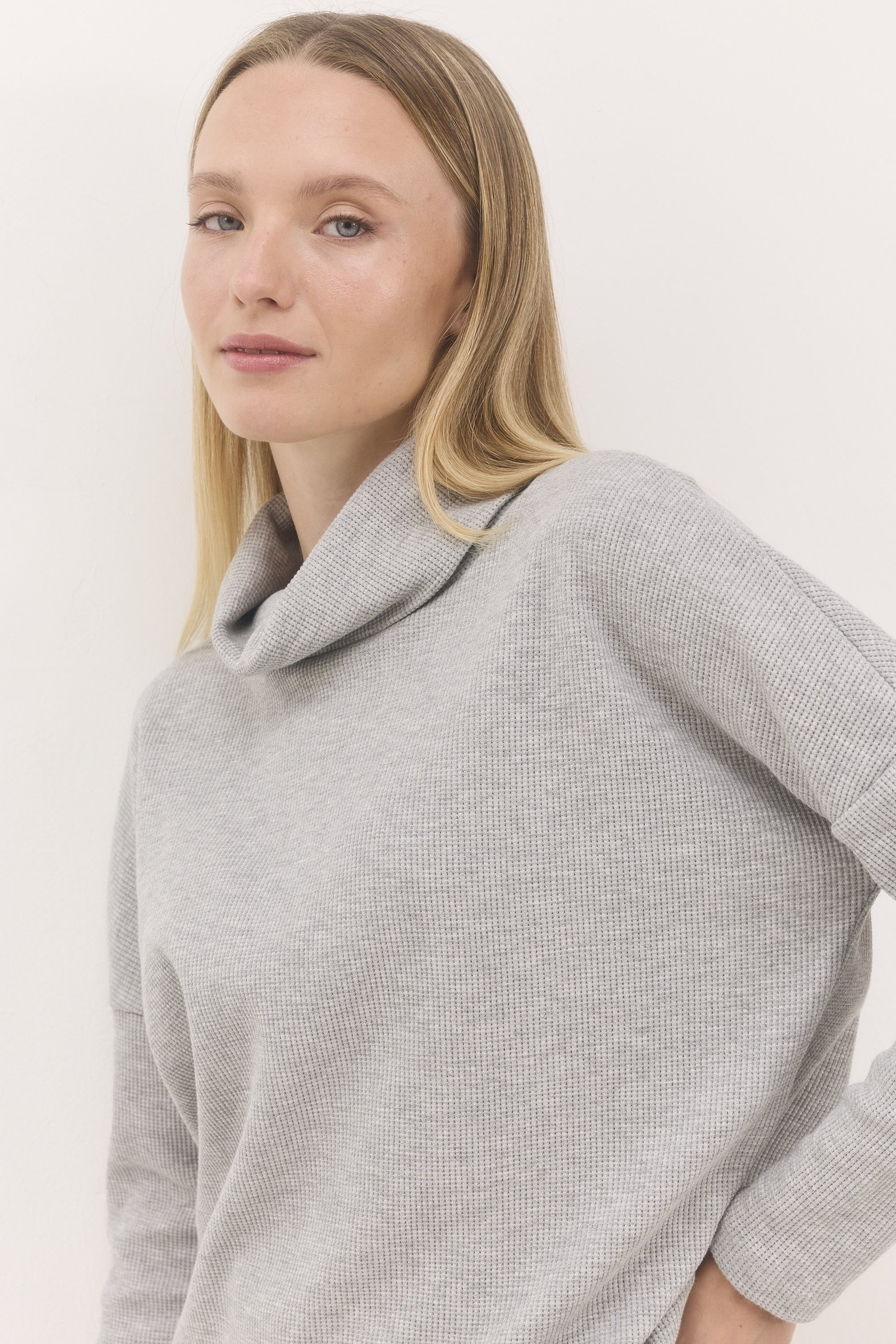 חולצת לונה אפור בהיר