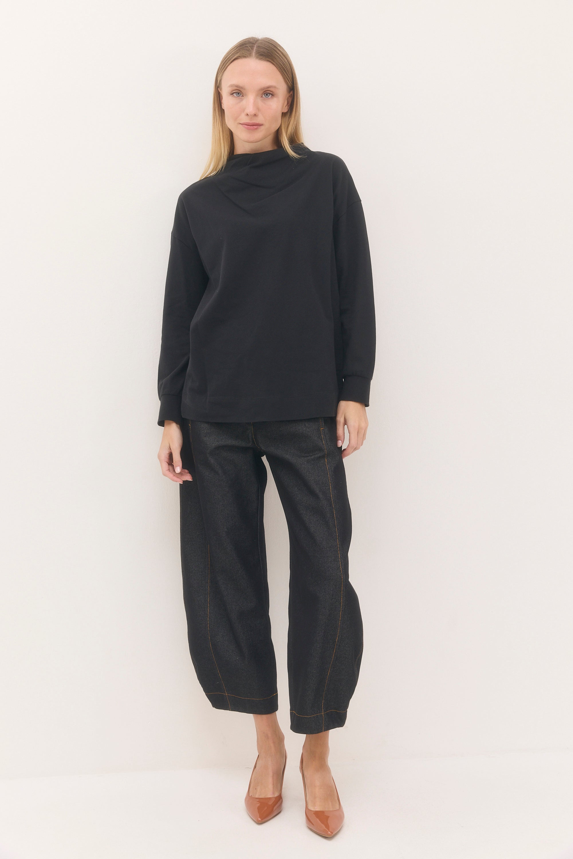 חולצת בקי שחור