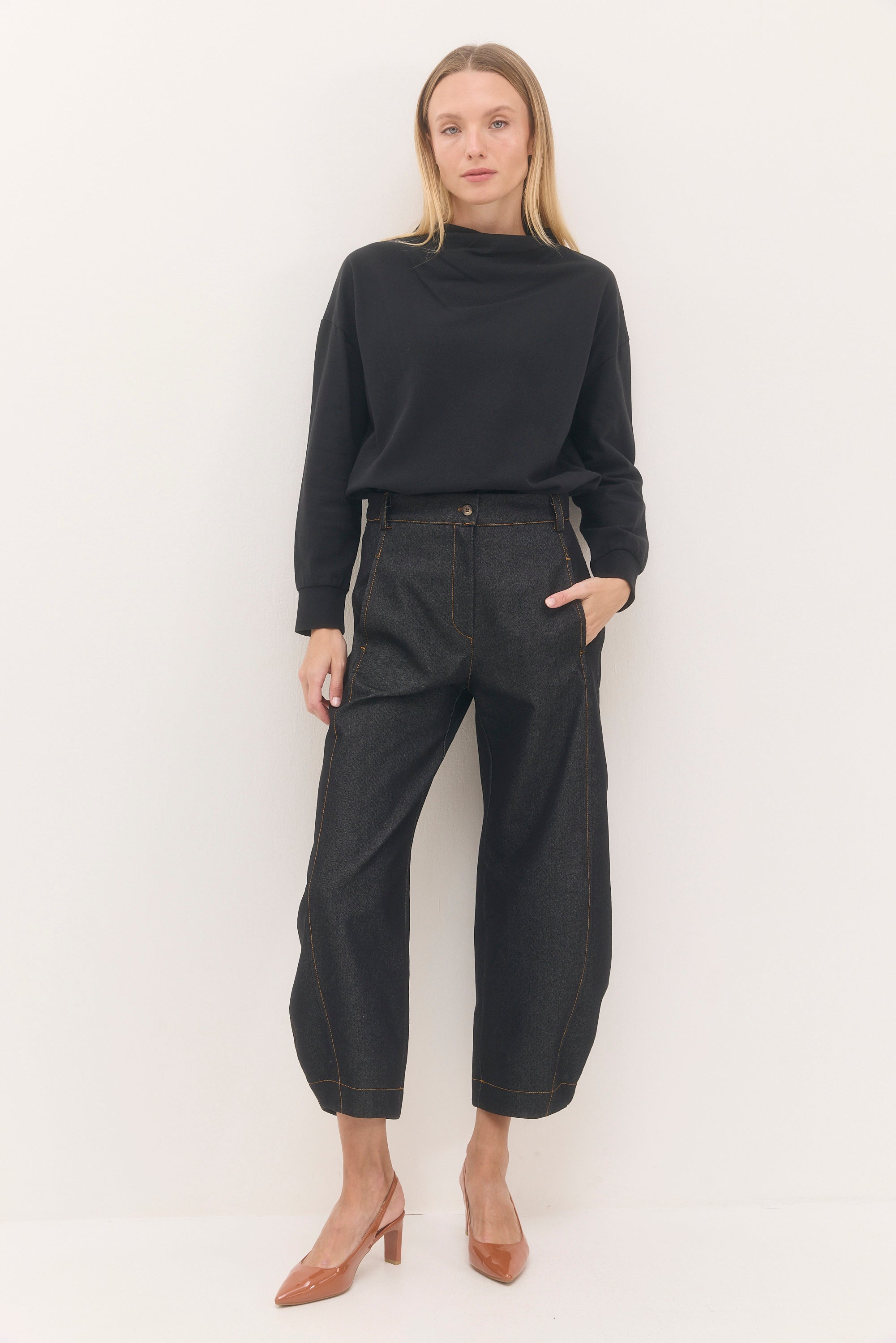 חולצת בקי שחור