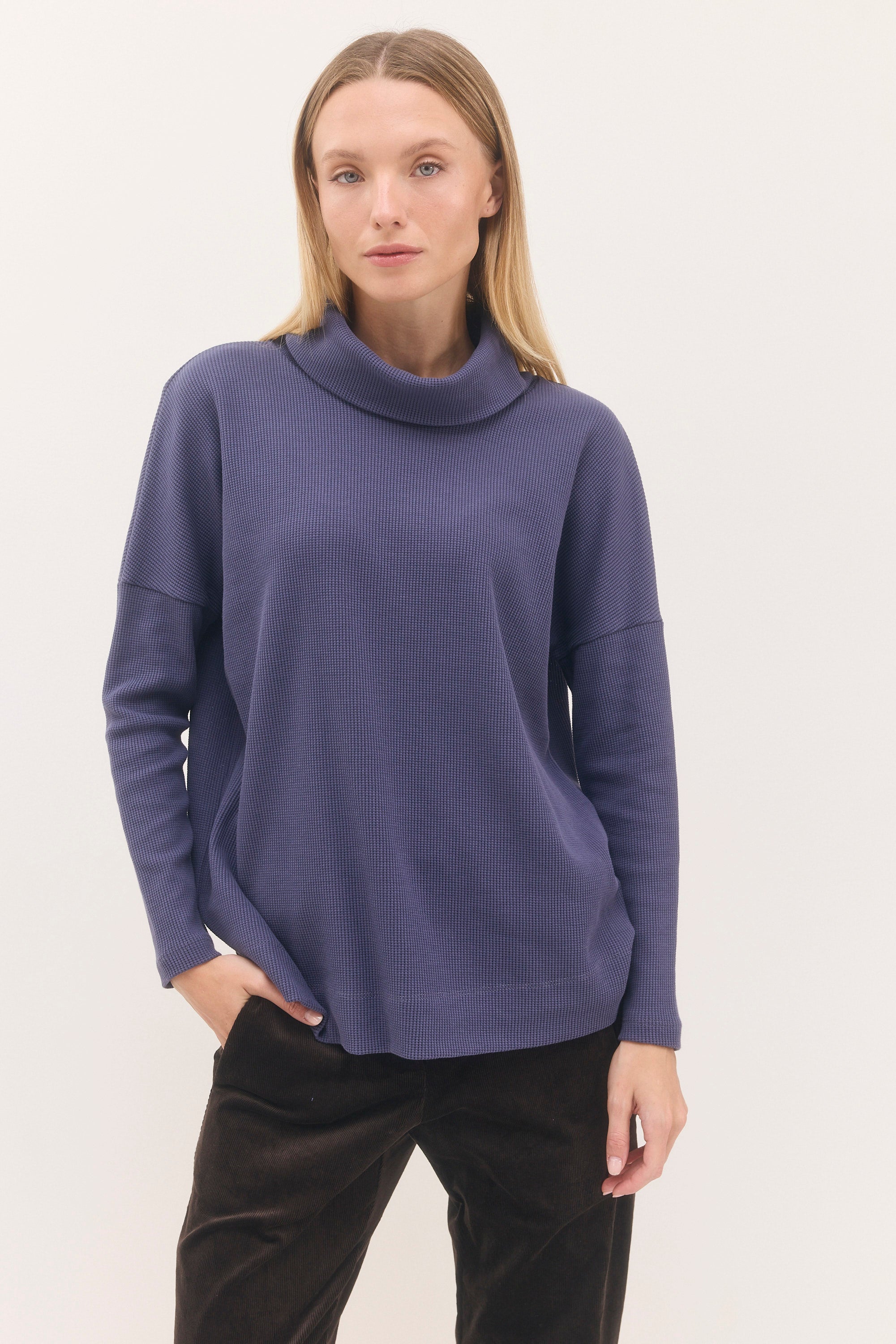 חולצת לונה כחול נייבי