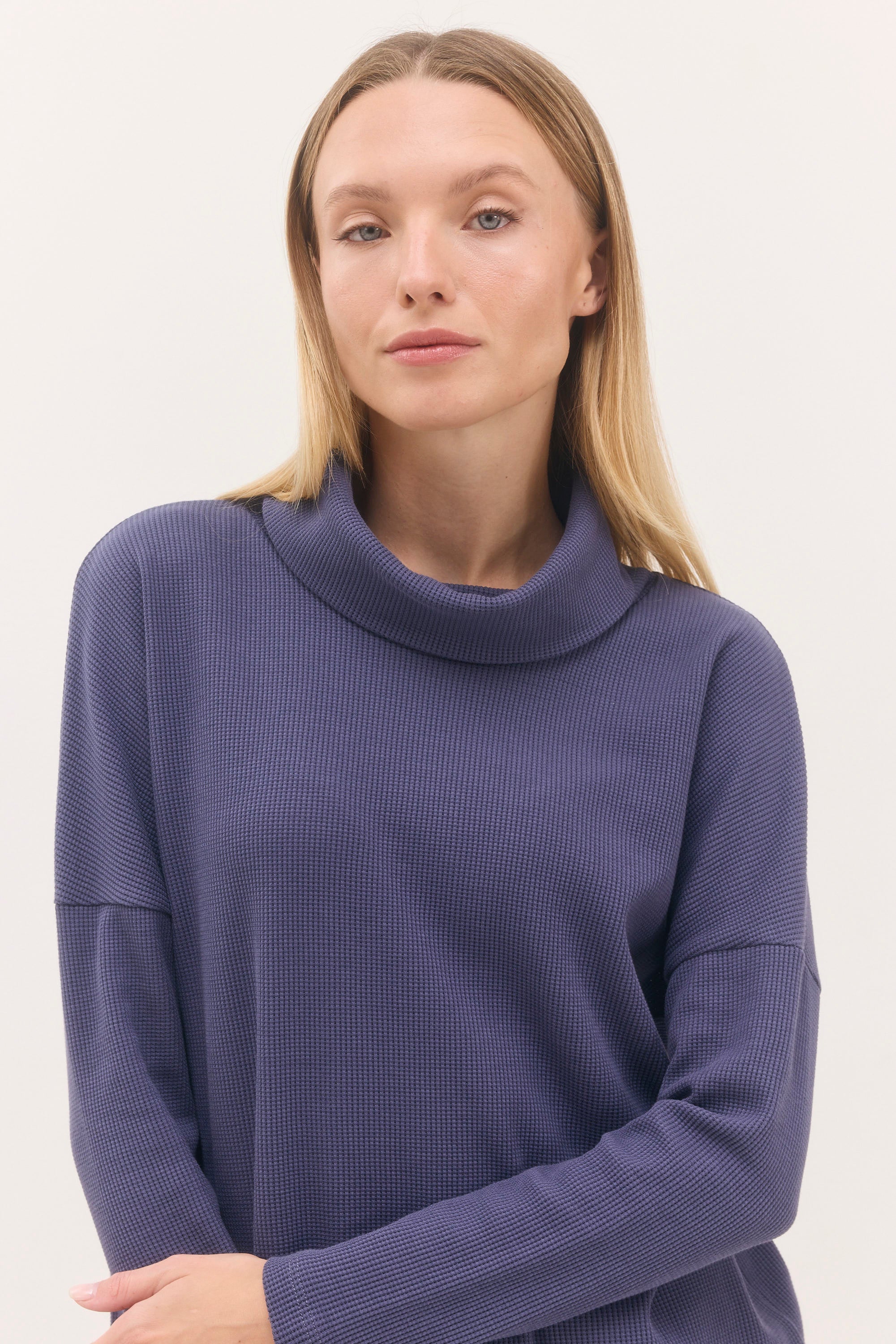 חולצת לונה כחול מעושן