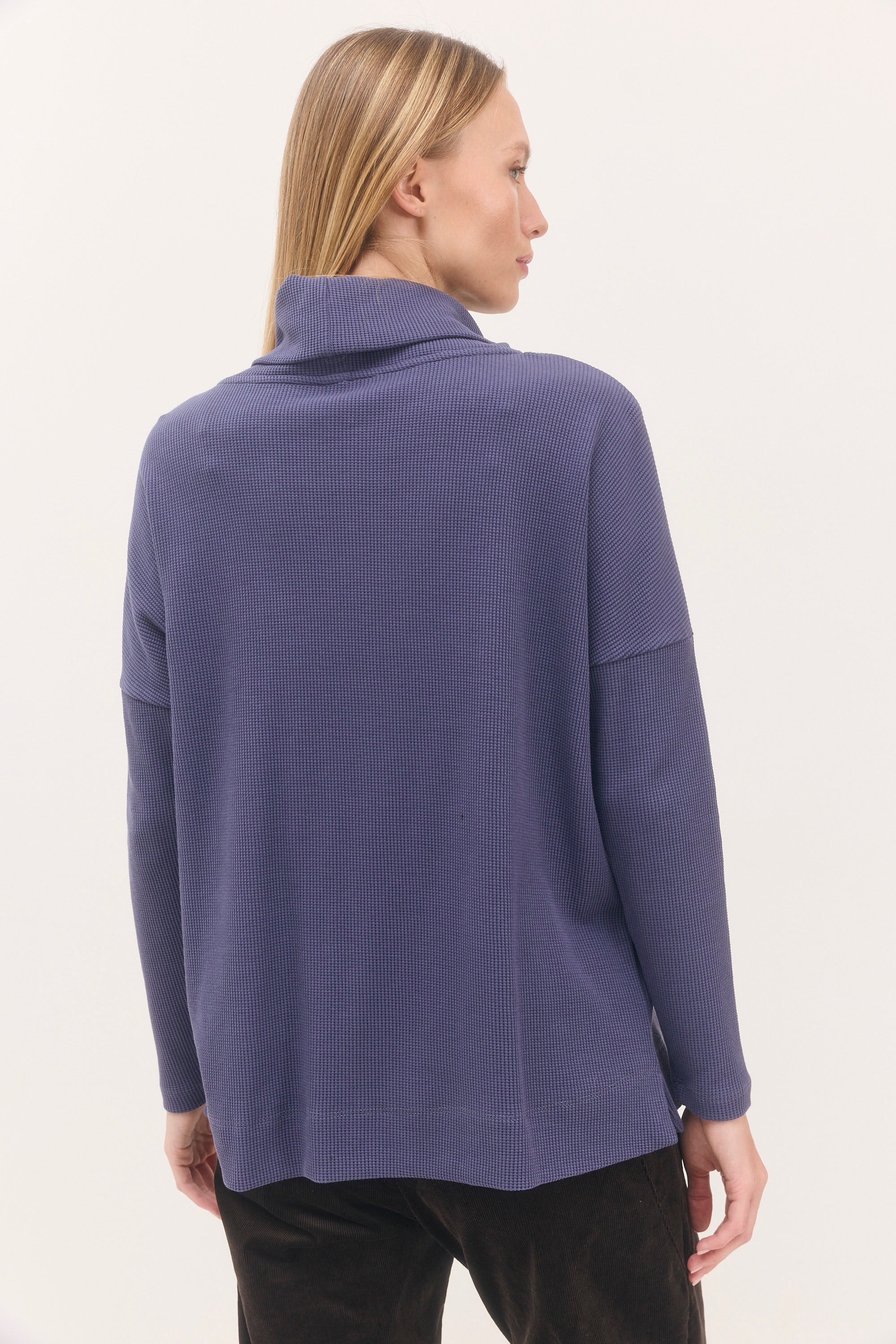 חולצת לונה כחול מעושן