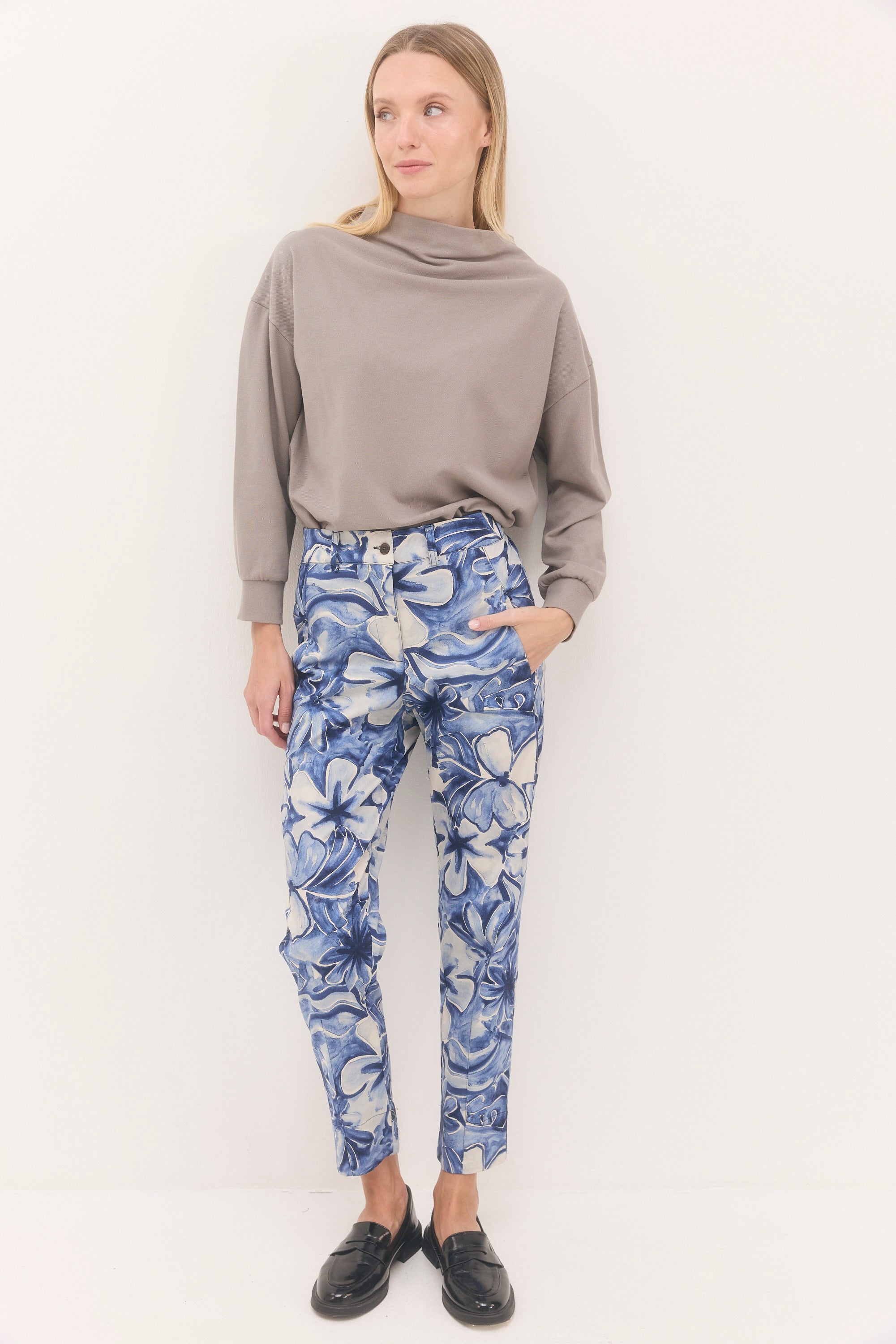 חולצת בקי אפור אבן