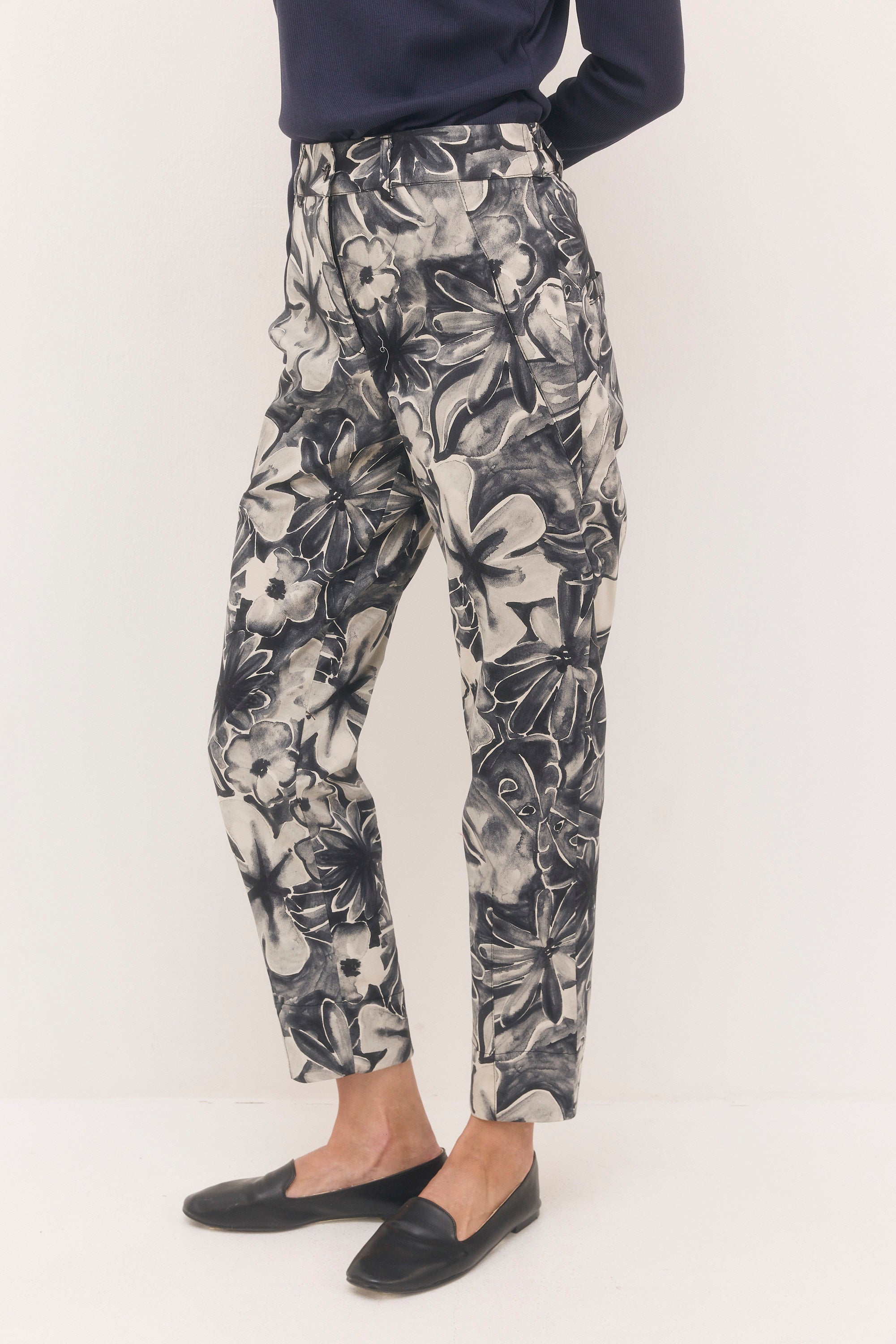 מכנסי נעמה הדפס שחור לבן