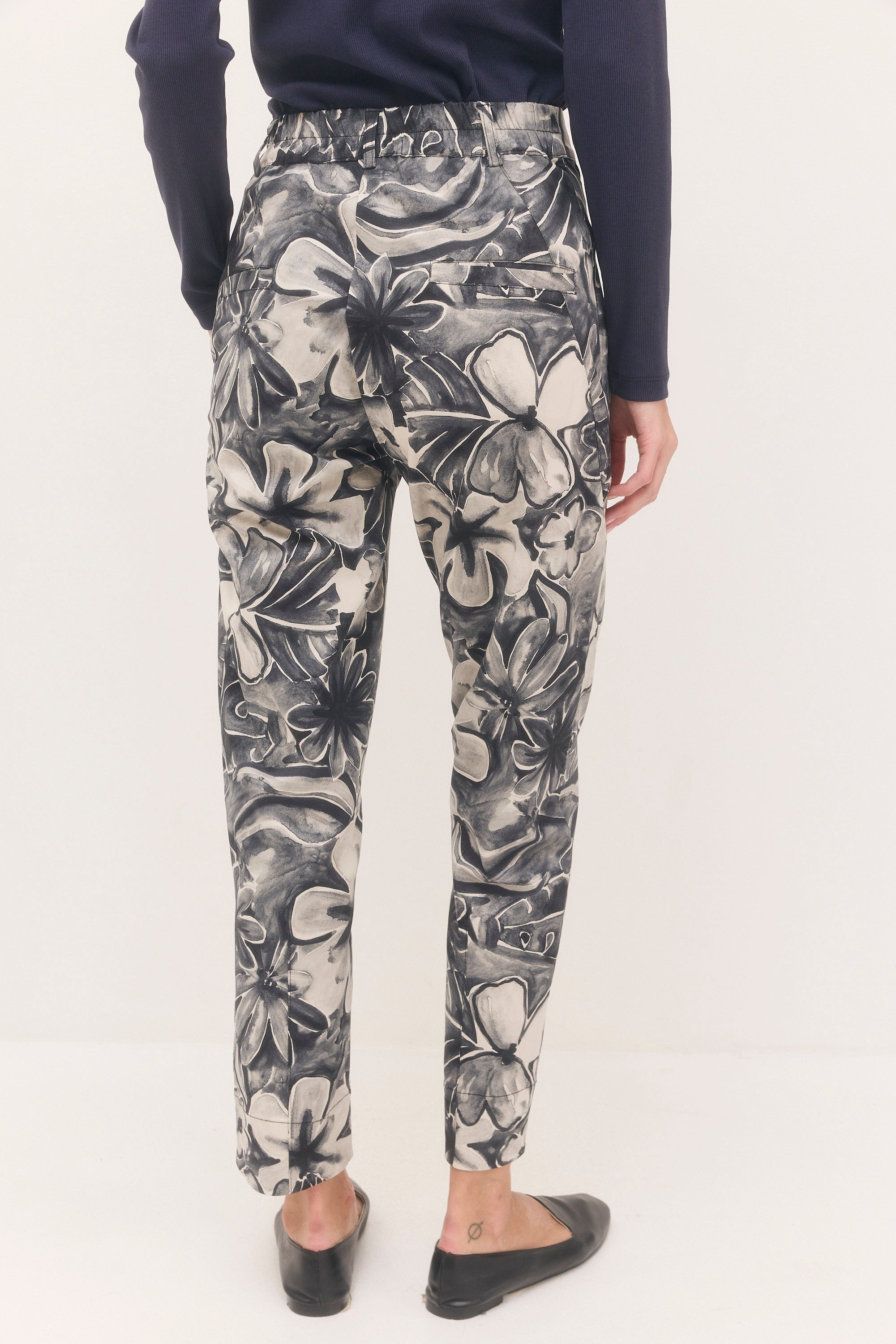 מכנסי נעמה הדפס שחור לבן