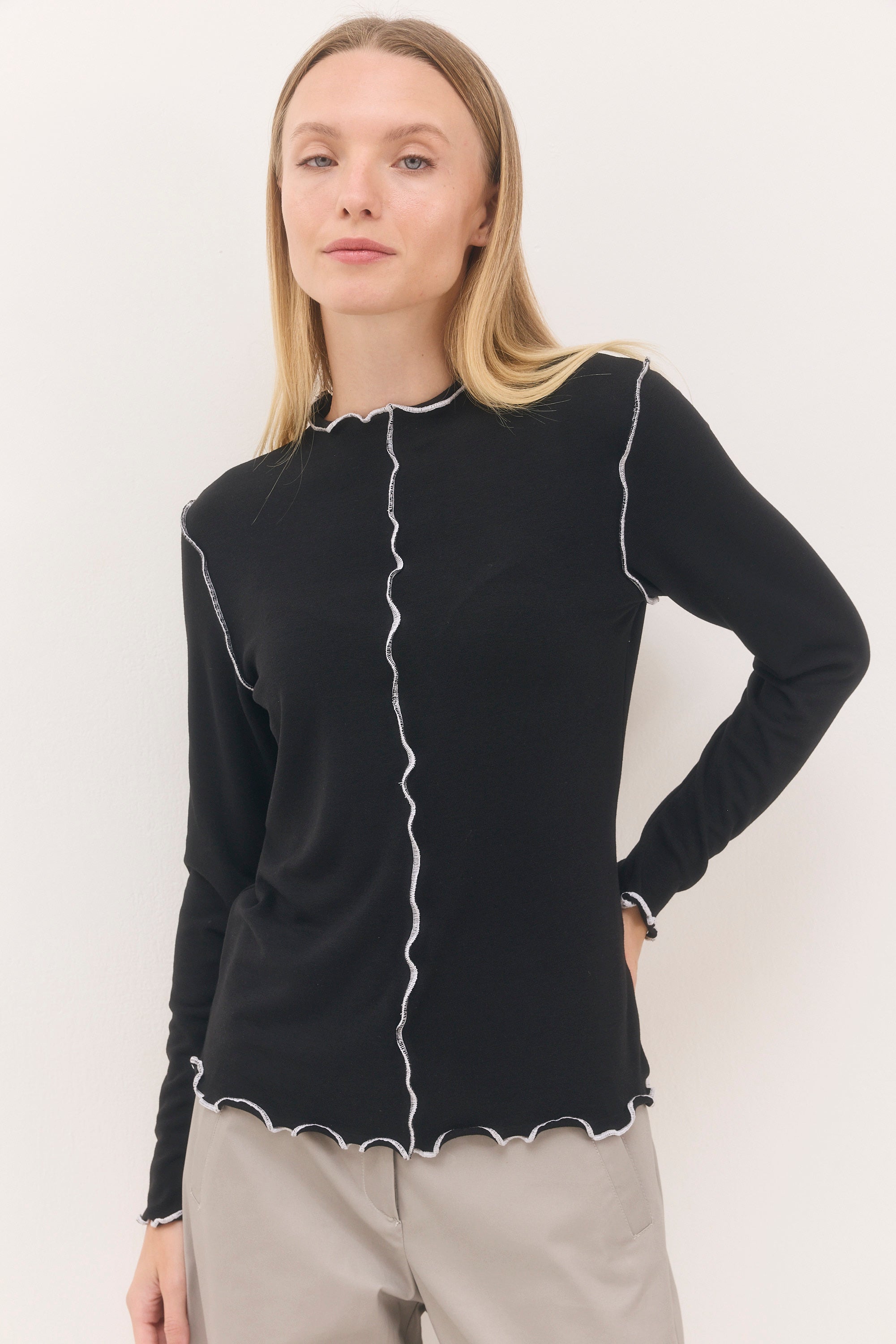 חולצת שוהם שחור