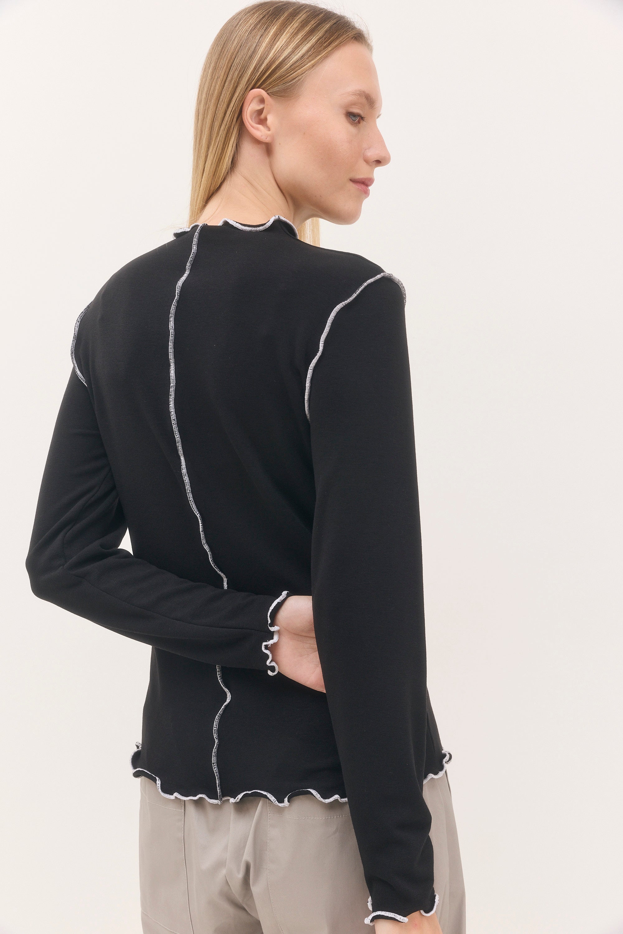 חולצת שוהם שחור