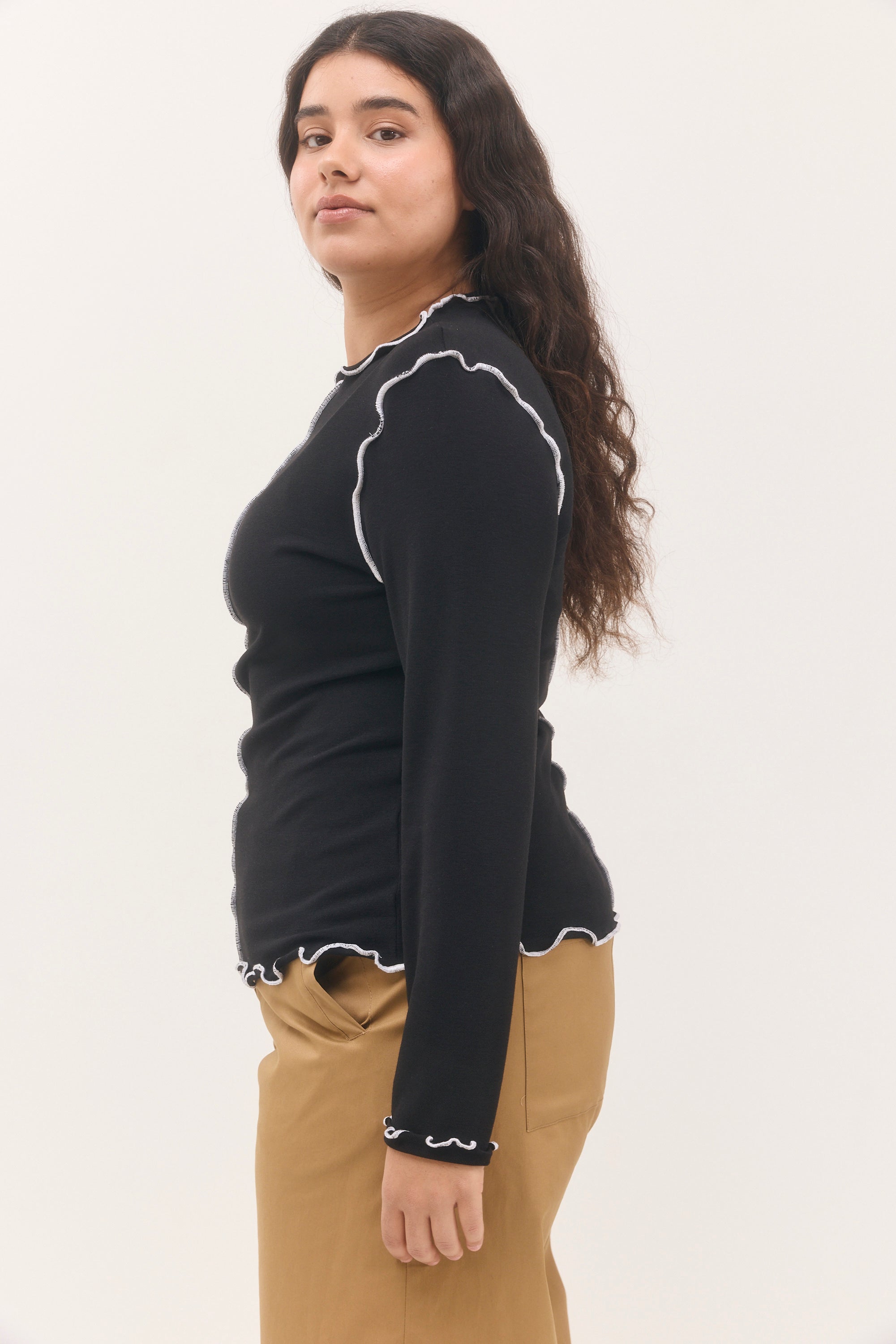 חולצת שוהם שחור