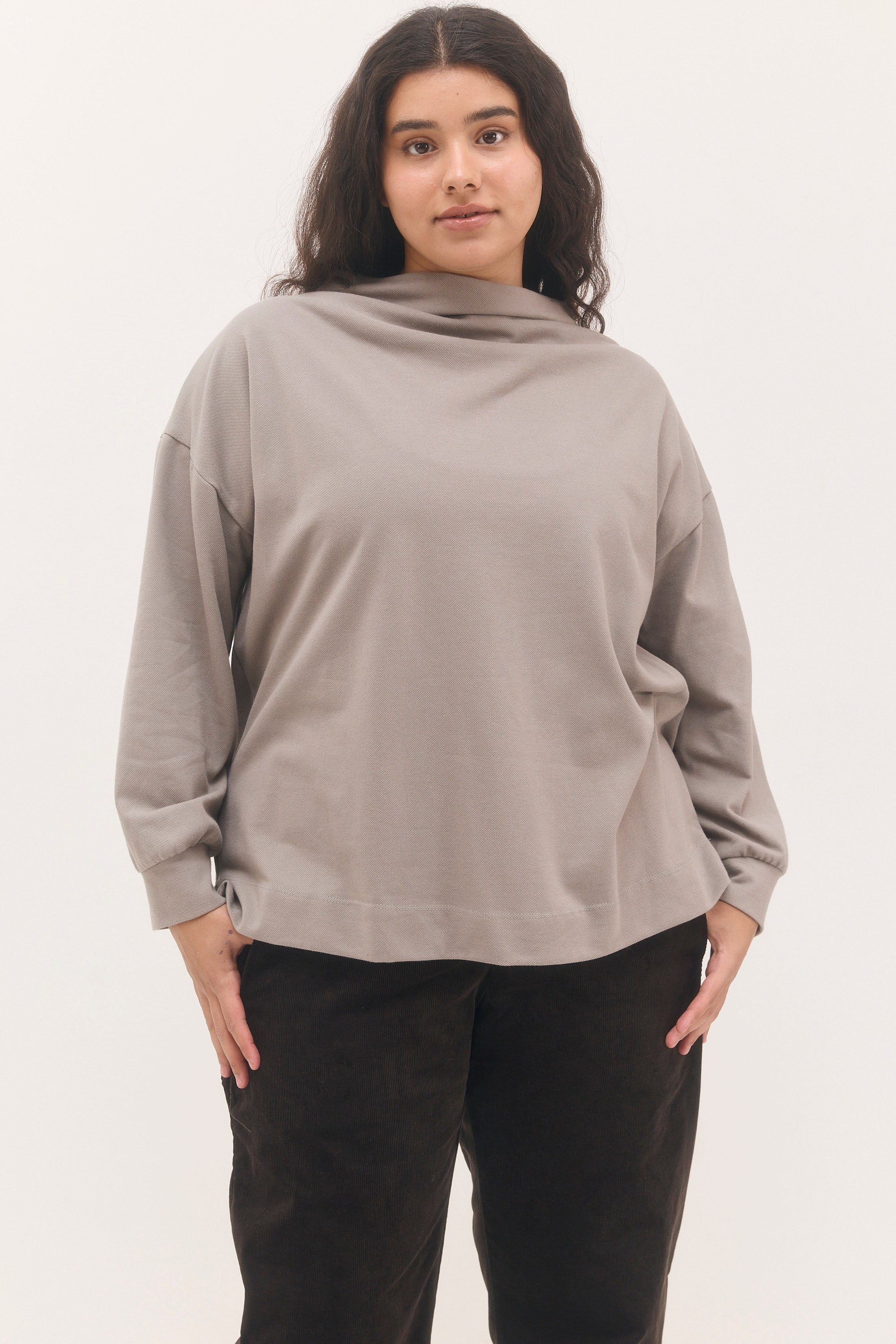 חולצת בקי אפור אבן