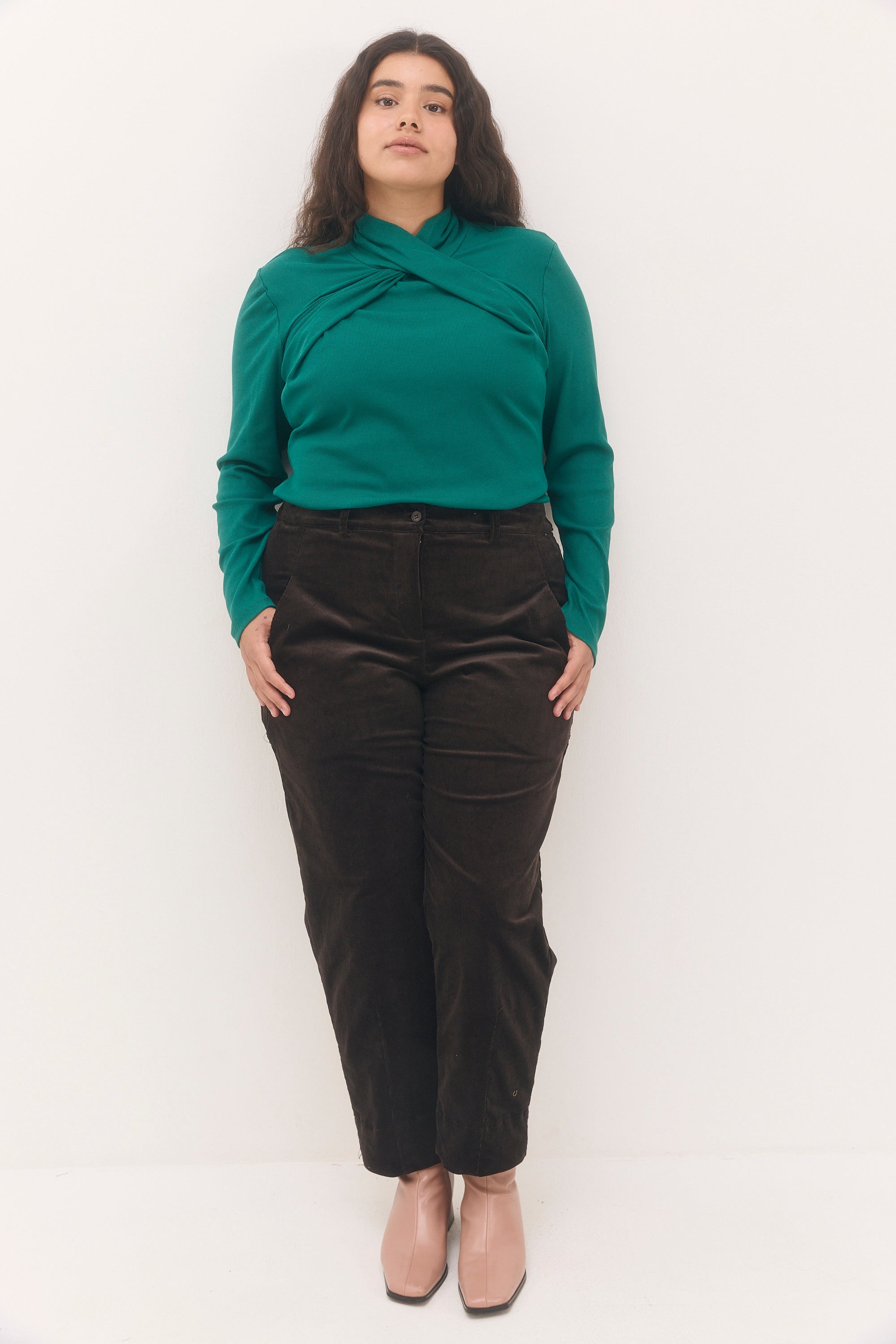 מכנסי נעמה שחור חום